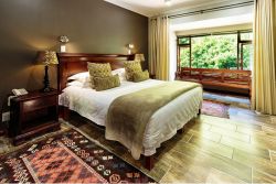 Wilderness Manor Lagoon Facing Room