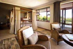 Wilderness Manor Lagoon Facing Room