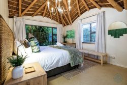 Beach Room ensuite