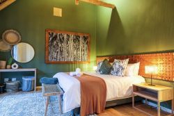 Forest Room ensuite