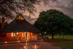 Zebras Crossing Lodge entrance 